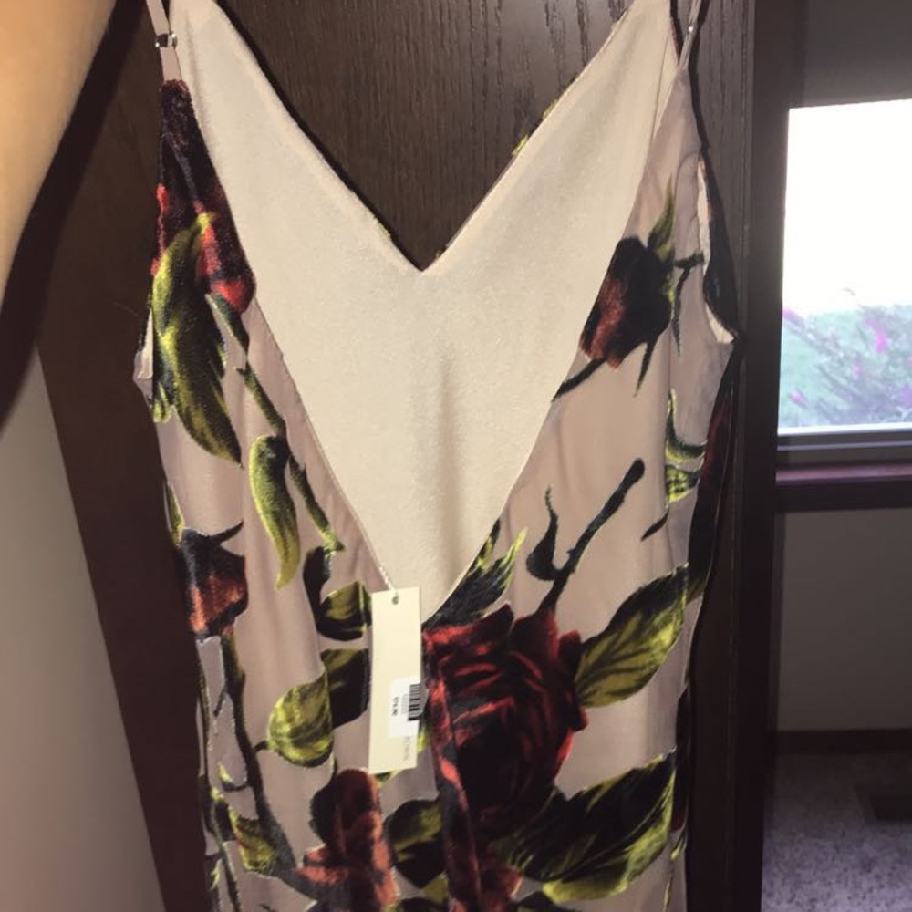 Formal Dress - Picture 2 of 3